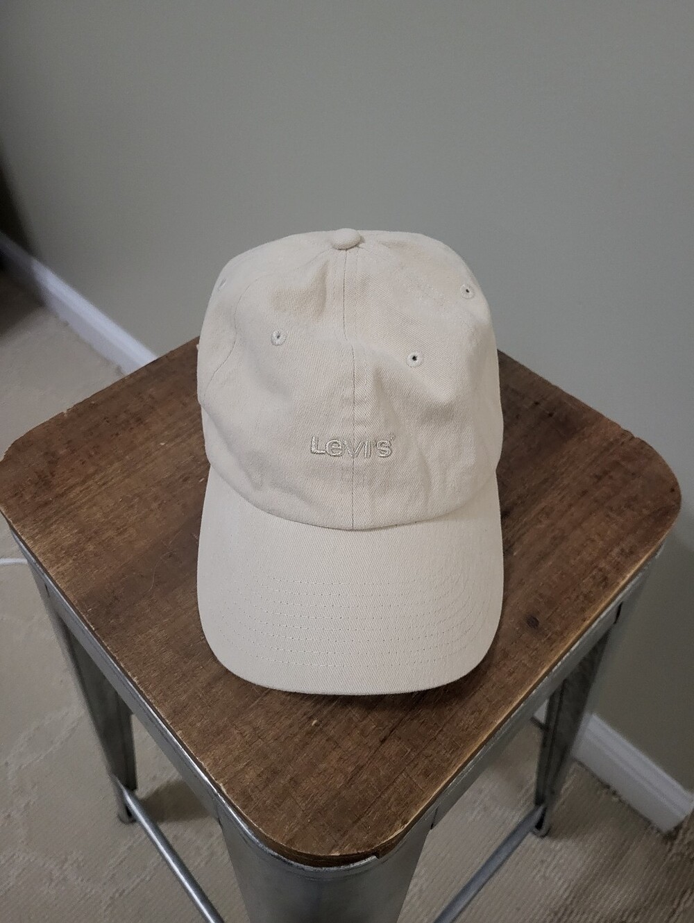 Levi's Neutral Beige Baseball Cap with Embroidered Logo